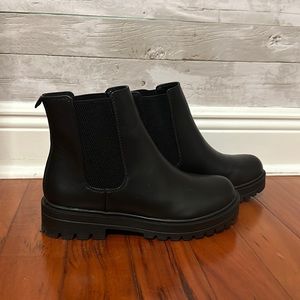 women’s size 9 black boots